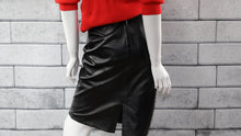 Vintage Black Leather Pencil Skirt (Size 4)