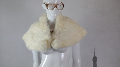 White Fur Stole (Fits like a Small/Medium)