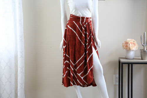 Carefree Skirt (Size 10)